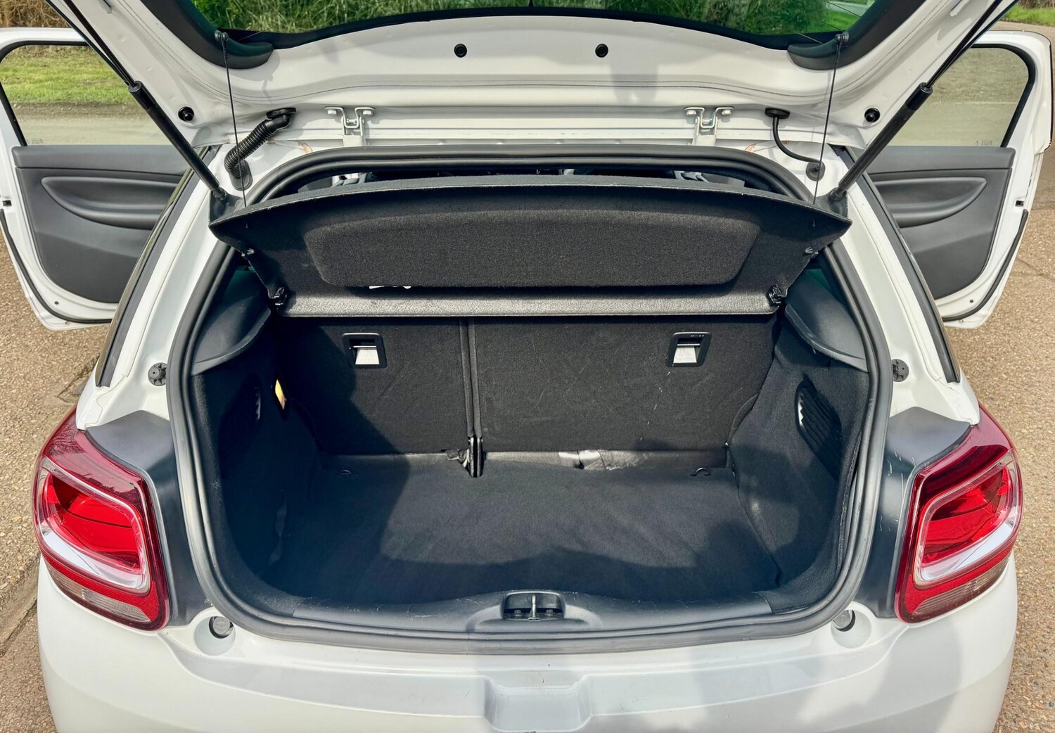 Used DS Automobiles DS 3 2017 for sale - 77984110: Photo 44