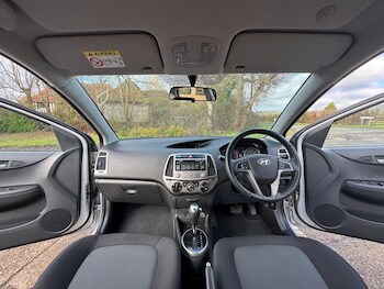 Used Hyundai i20 2014 for sale - 77156034: Photo