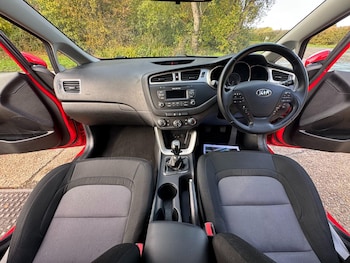 Used Kia Ceed 2015 for sale - 76399109: Photo