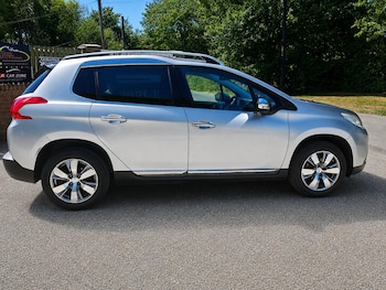 Used Peugeot 2008 2016 for sale - 79516378: Photo