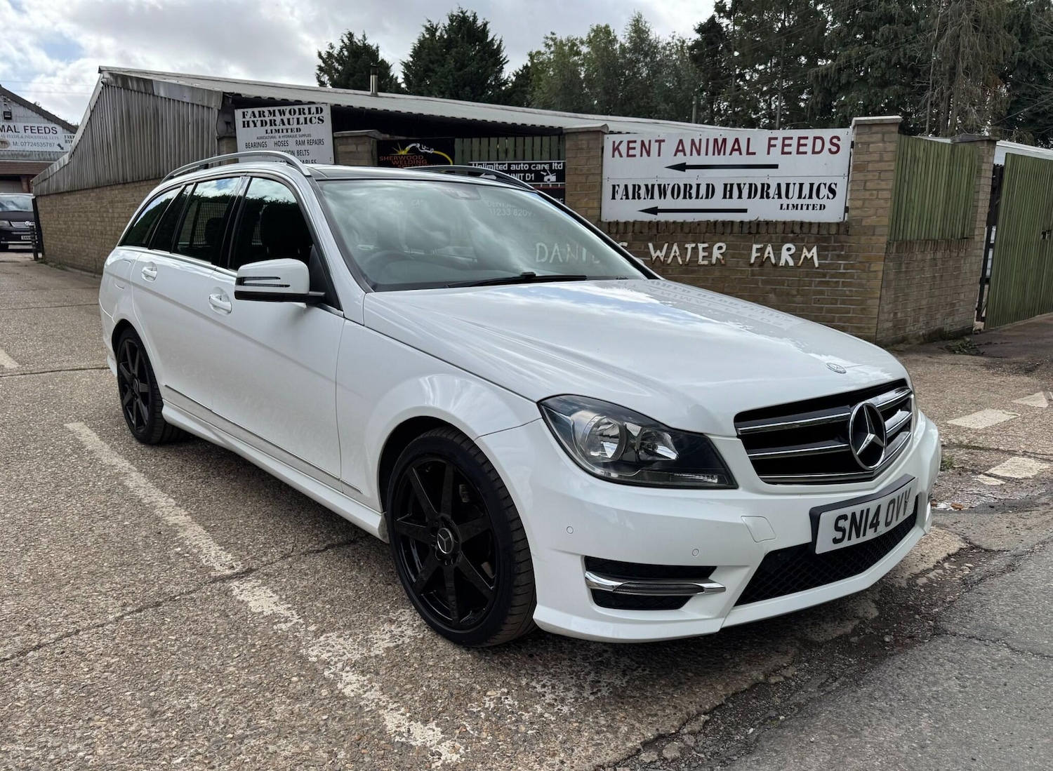 Used Mercedes-Benz C Class 2014 for sale - 76152282: Photo 11