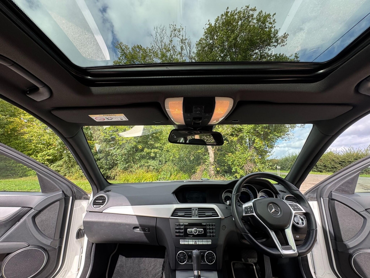 Used Mercedes-Benz C Class 2014 for sale - 76152282: Photo 16