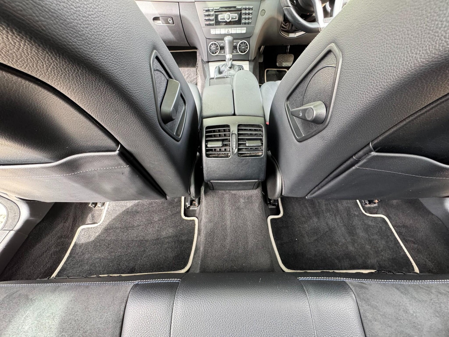 Used Mercedes-Benz C Class 2014 for sale - 76152282: Photo 29