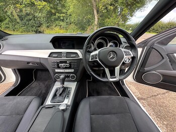 Used Mercedes-Benz C-Class 2014 for sale - 76152282: Photo