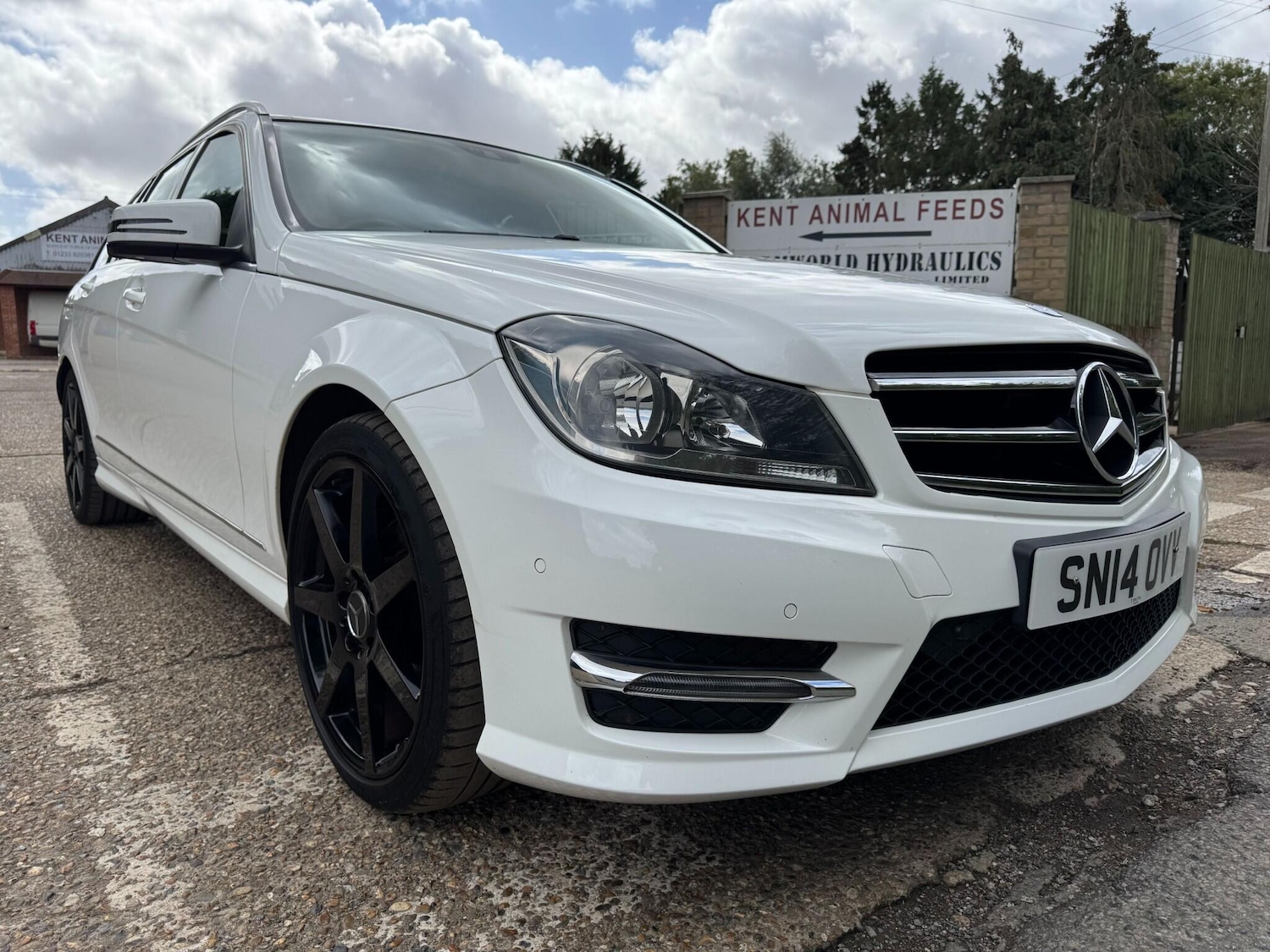 Used Mercedes-Benz C Class 2014 for sale - 76152282: Photo 43