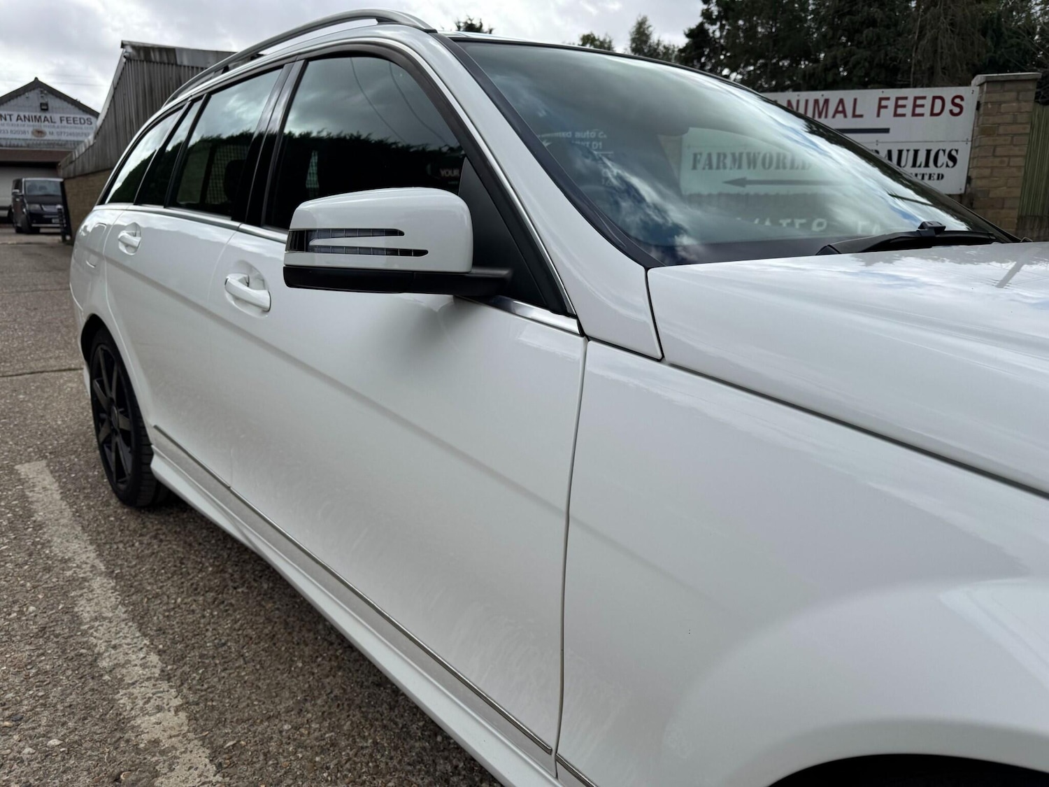 Used Mercedes-Benz C Class 2014 for sale - 76152282: Photo 44