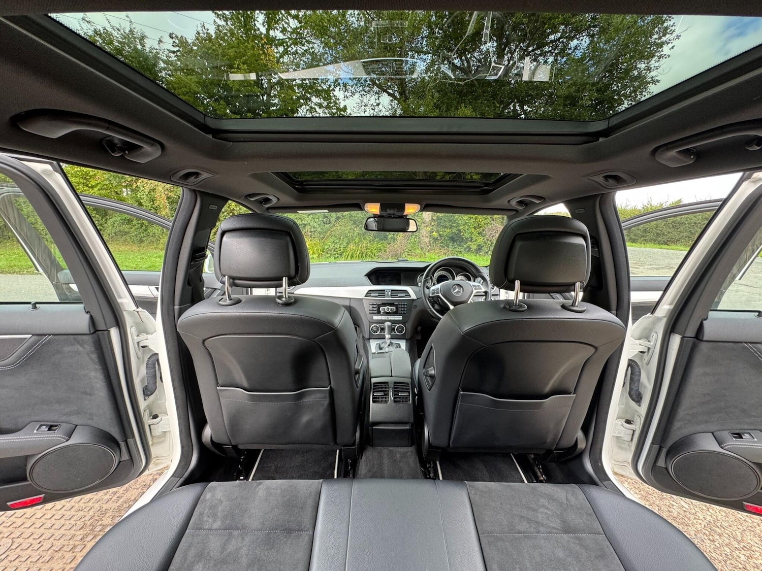 Used Mercedes-Benz C Class 2014 for sale - 76152282: Photo 56