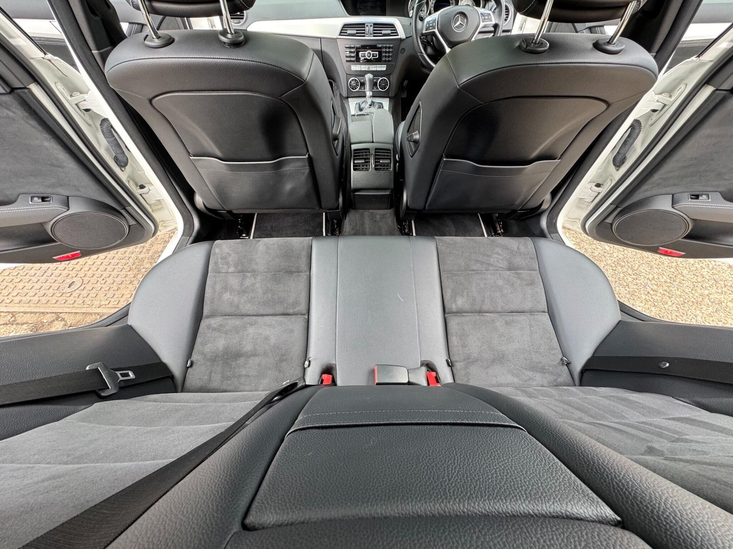 Used Mercedes-Benz C Class 2014 for sale - 76152282: Photo 62