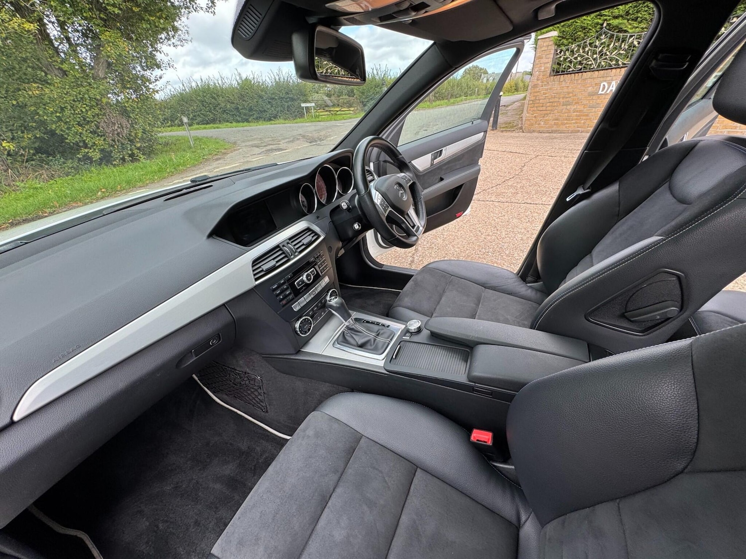 Used Mercedes-Benz C Class 2014 for sale - 76152282: Photo 69