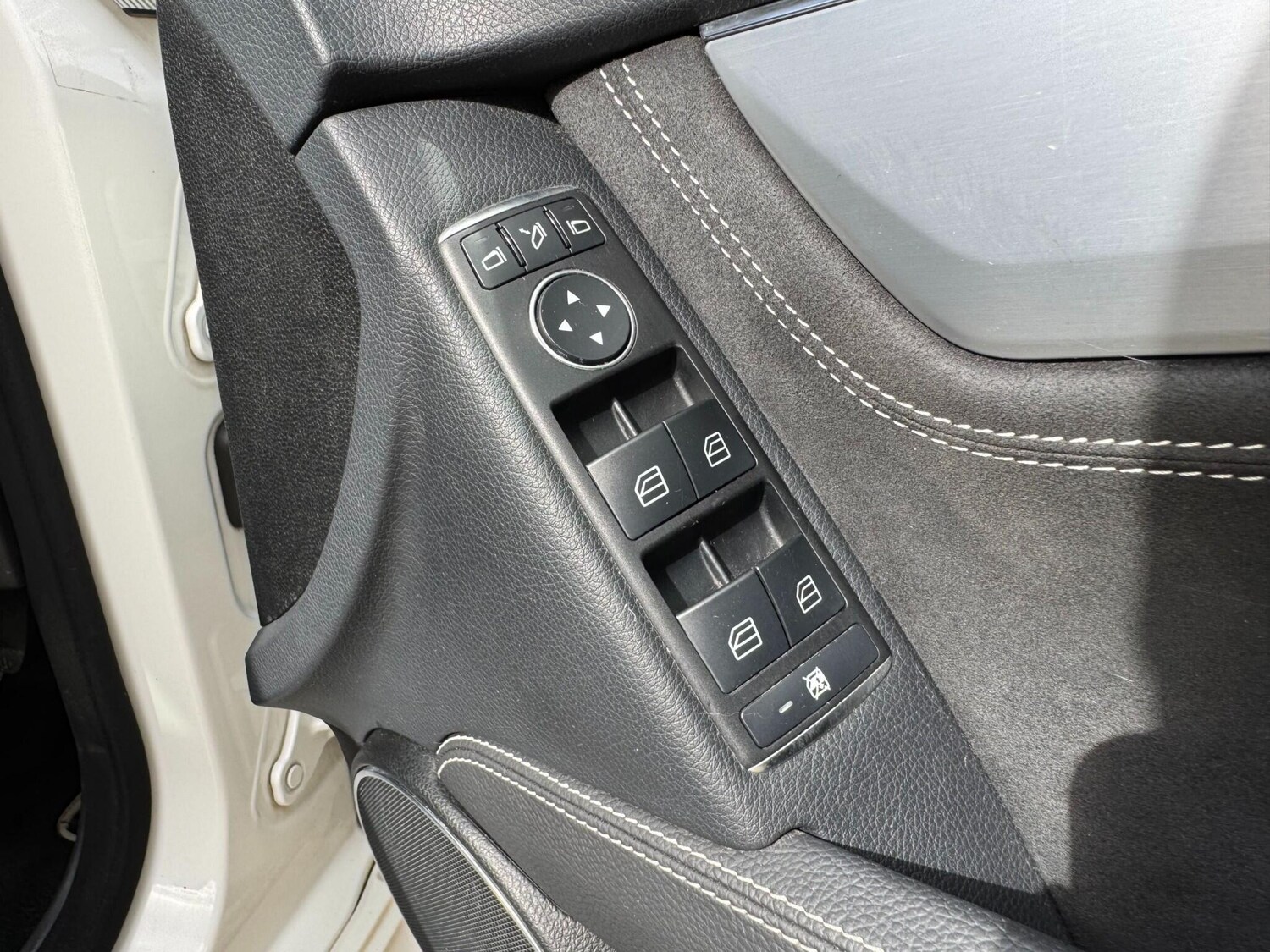 Used Mercedes-Benz C Class 2014 for sale - 76152282: Photo 95