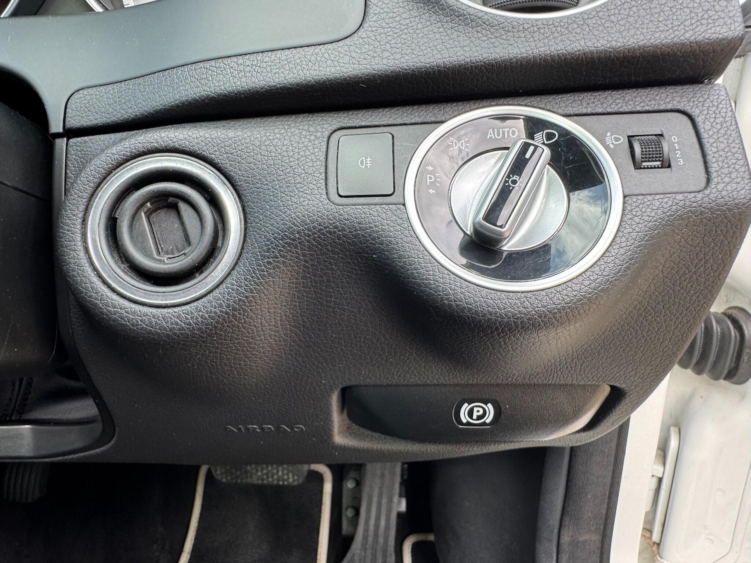 Used Mercedes-Benz C Class 2014 for sale - 76152282: Photo 97