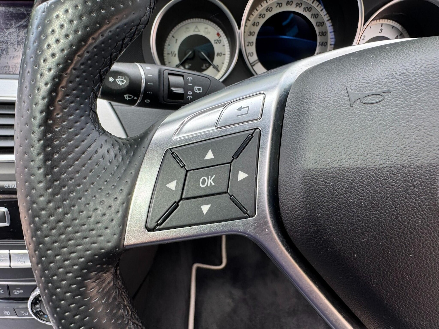 Used Mercedes-Benz C Class 2014 for sale - 76152282: Photo 99