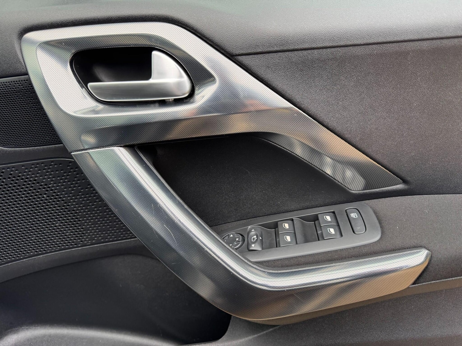 Used Peugeot 2008 2016 for sale - 76765094: Photo 81