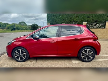 Used Peugeot 208 2016 for sale - 78818247: Photo