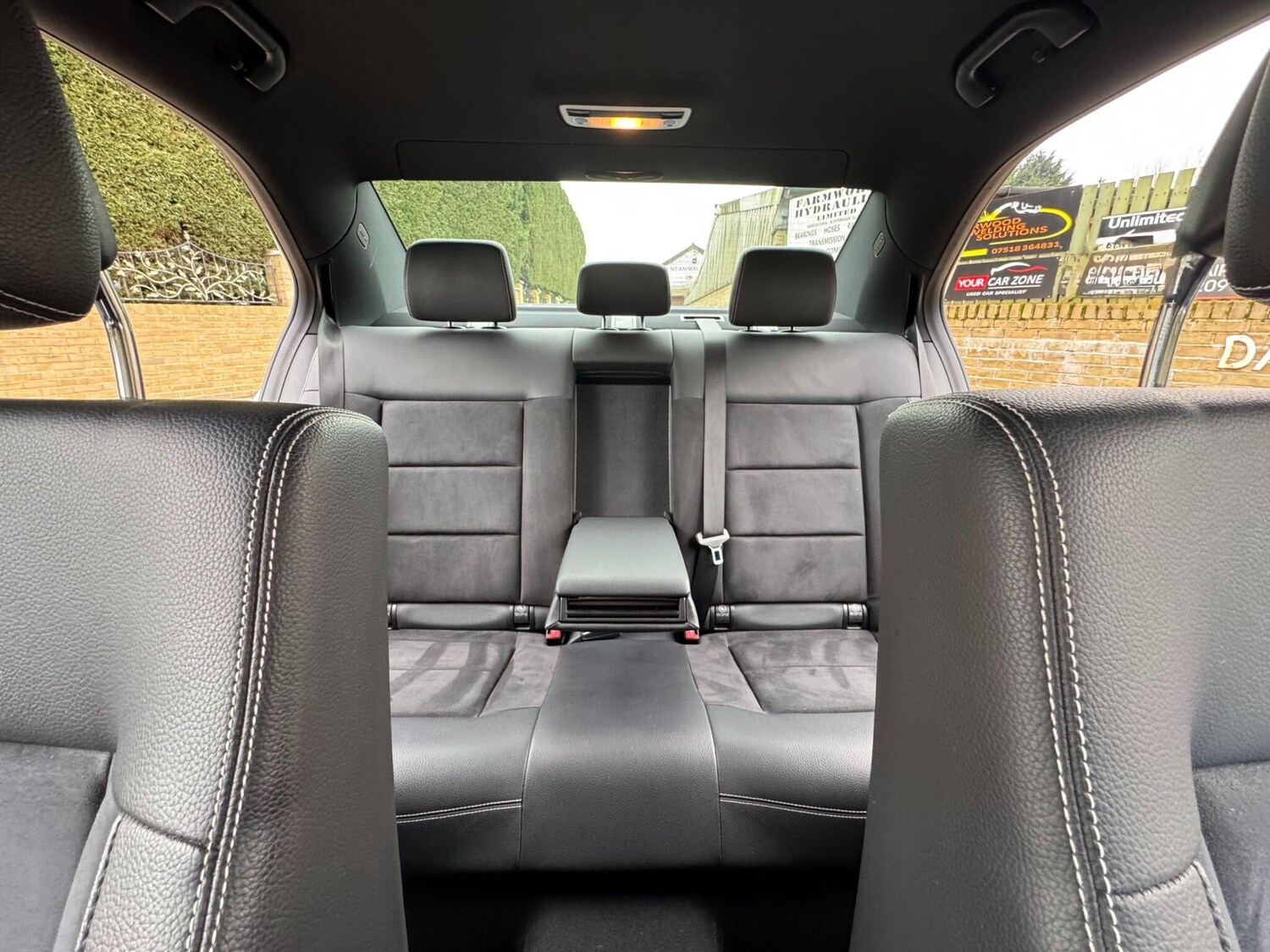 Used Mercedes-Benz E Class 2014 for sale - 77994930: Photo 14