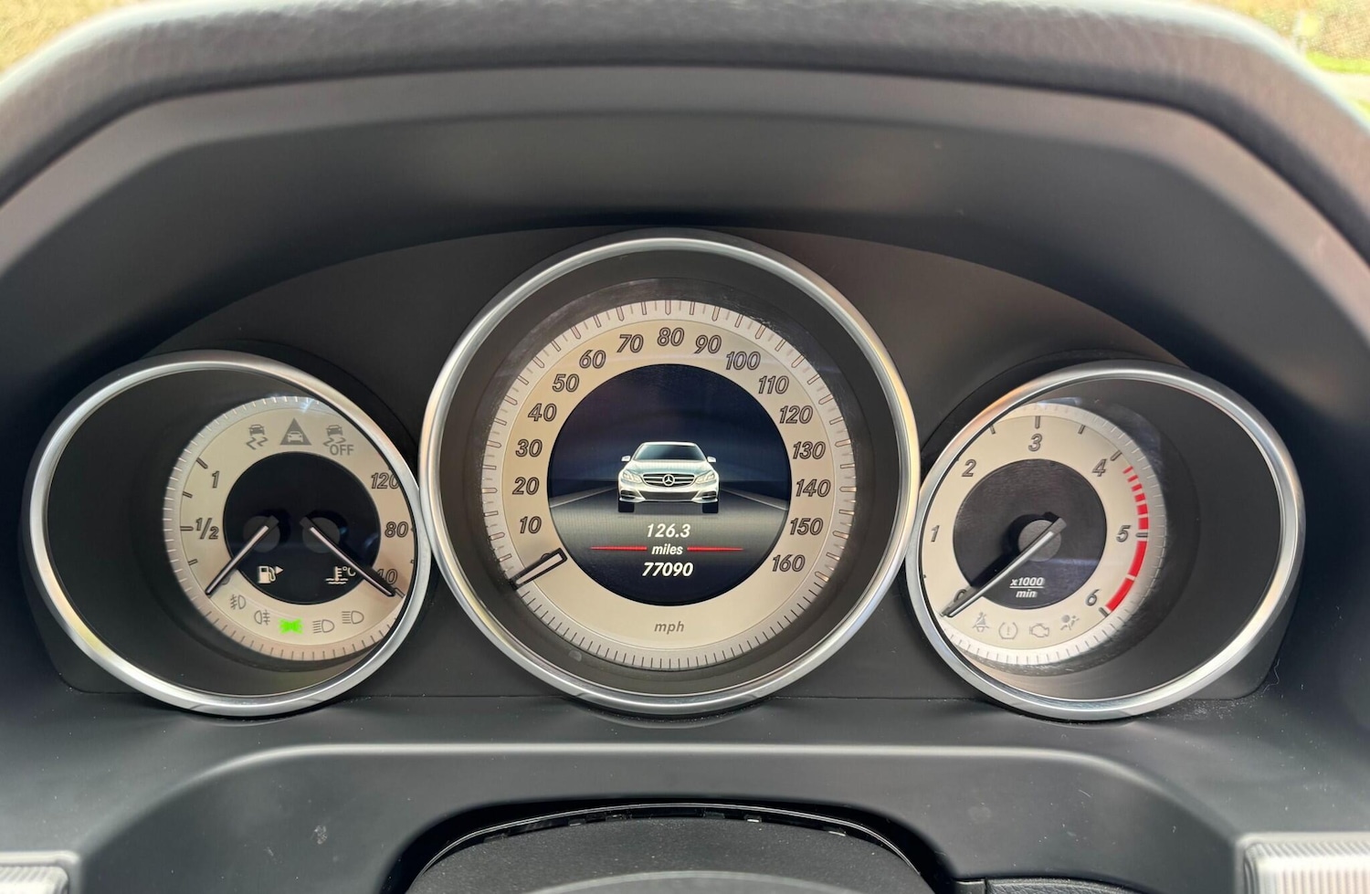 Used Mercedes-Benz E Class 2014 for sale - 77994930: Photo 15