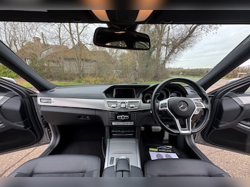 Used Mercedes-Benz E Class 2014 for sale - 77994930: Photo