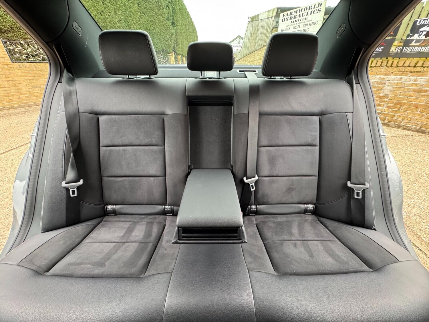 Used Mercedes-Benz E Class 2014 for sale - 77994930: Photo 56