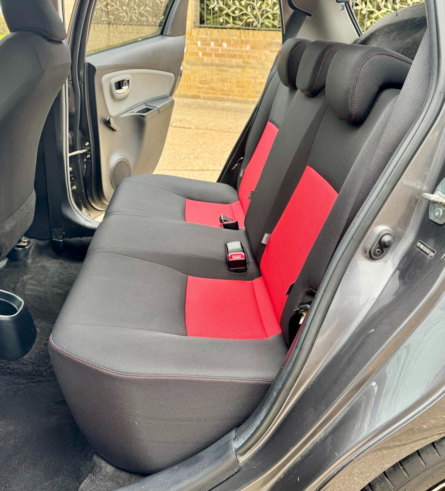 Used Toyota Yaris 2015 for sale - 78148437: Photo 17