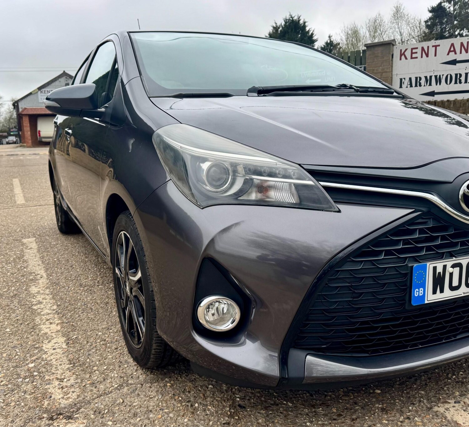 Used Toyota Yaris 2015 for sale - 78148437: Photo 41