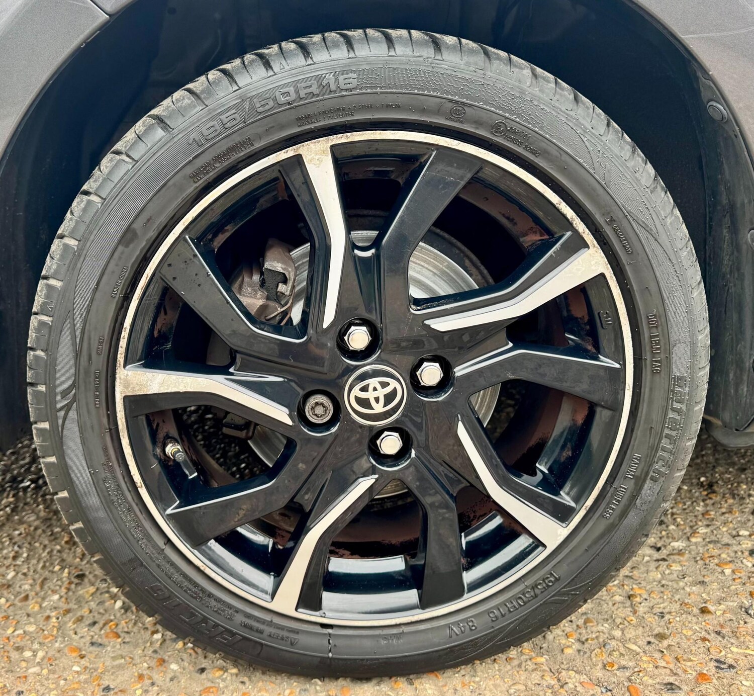 Used Toyota Yaris 2015 for sale - 78148437: Photo 56