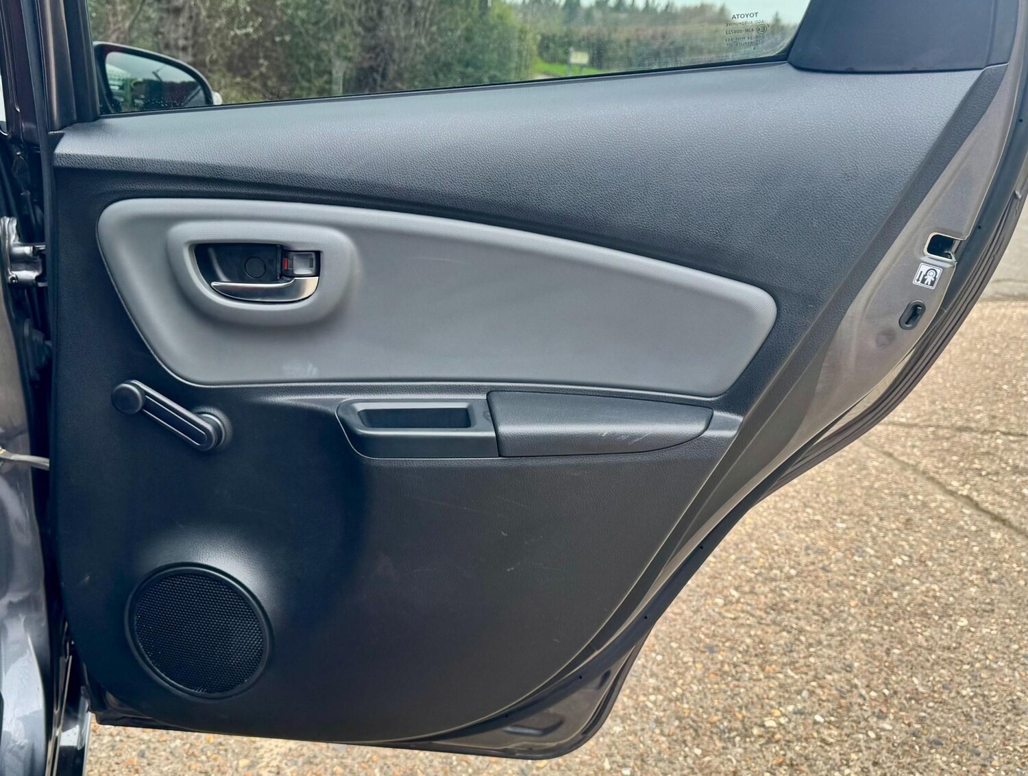 Used Toyota Yaris 2015 for sale - 78148437: Photo 70