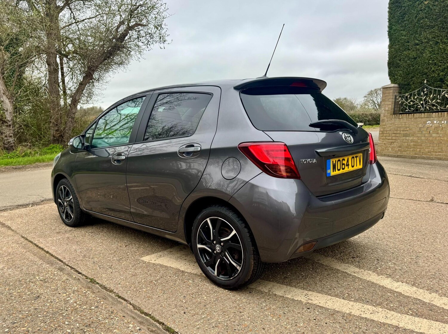 Used Toyota Yaris 2015 for sale - 78148437: Photo 8