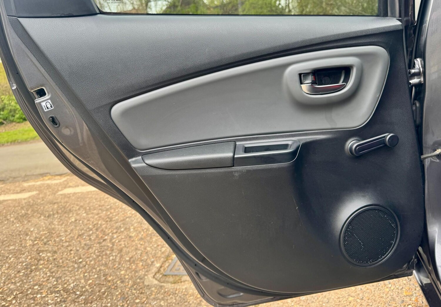 Used Toyota Yaris 2015 for sale - 78148437: Photo 87