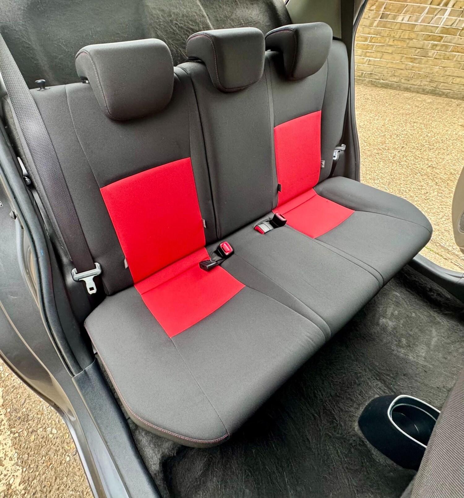 Used Toyota Yaris 2015 for sale - 78148437: Photo 88