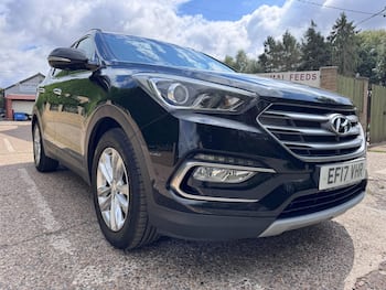 Used Hyundai Santa Fe 2017 for sale - 79748616: Photo