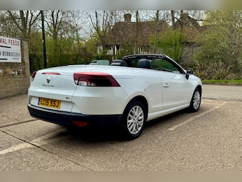 Used Renault Megane 2015 for sale - 78109892: Photo