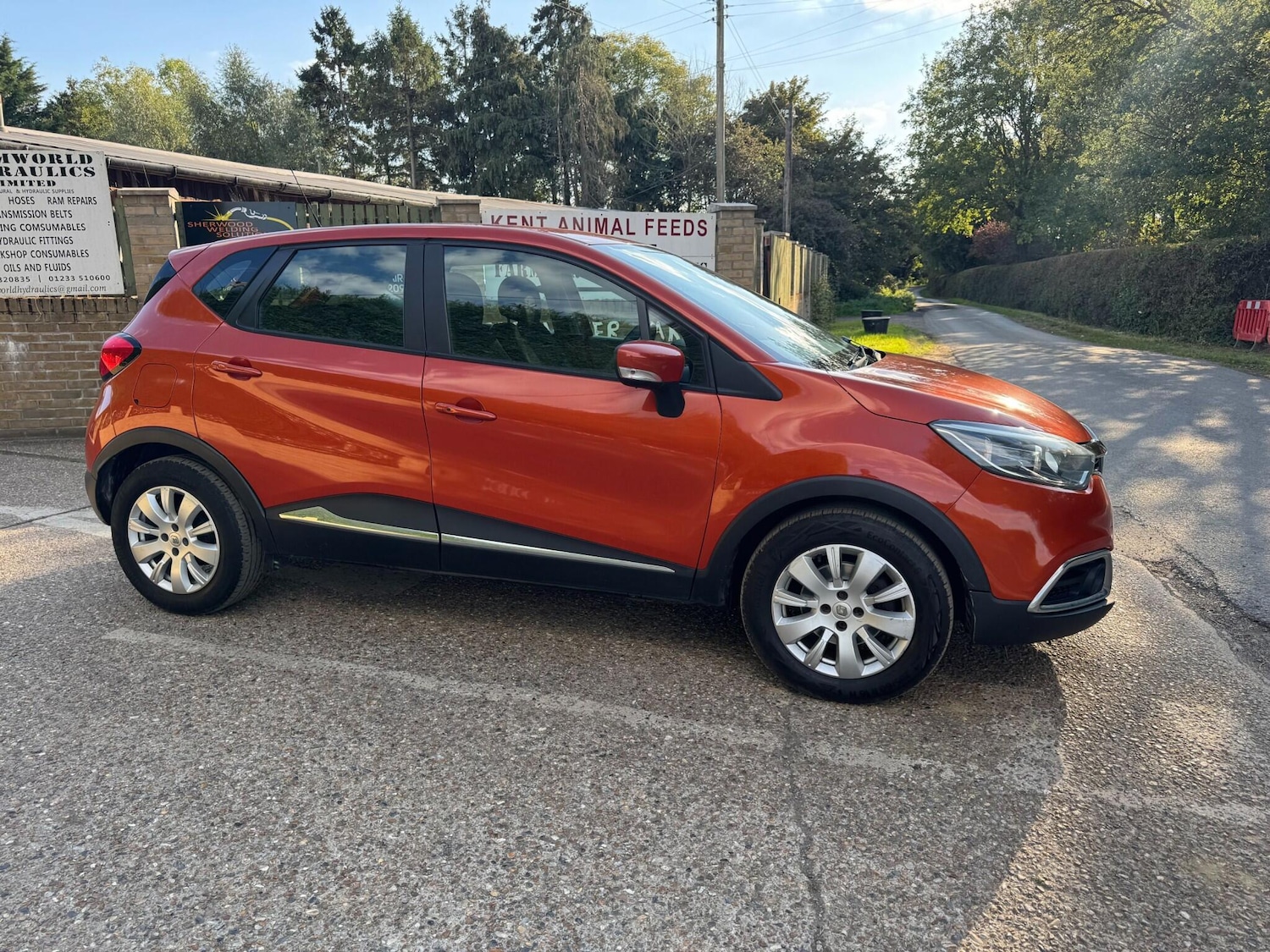 Used Renault Captur 2015 for sale - 76995364: Photo 8