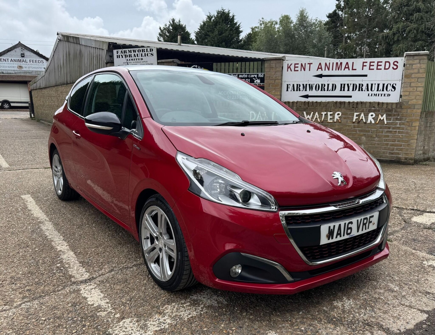 Used Peugeot 208 2016 for sale - 76360334: Photo 10