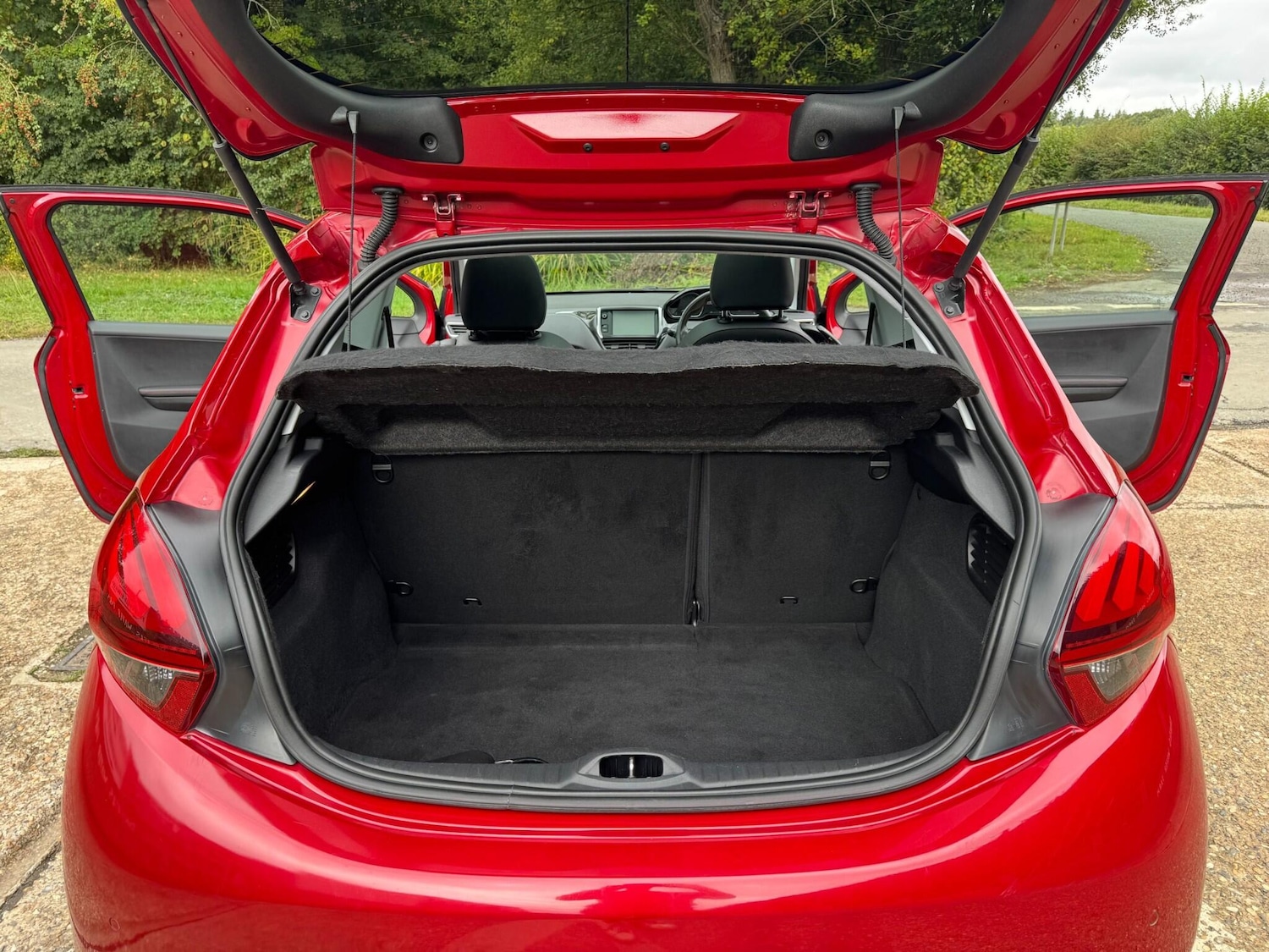 Used Peugeot 208 2016 for sale - 76360334: Photo 27