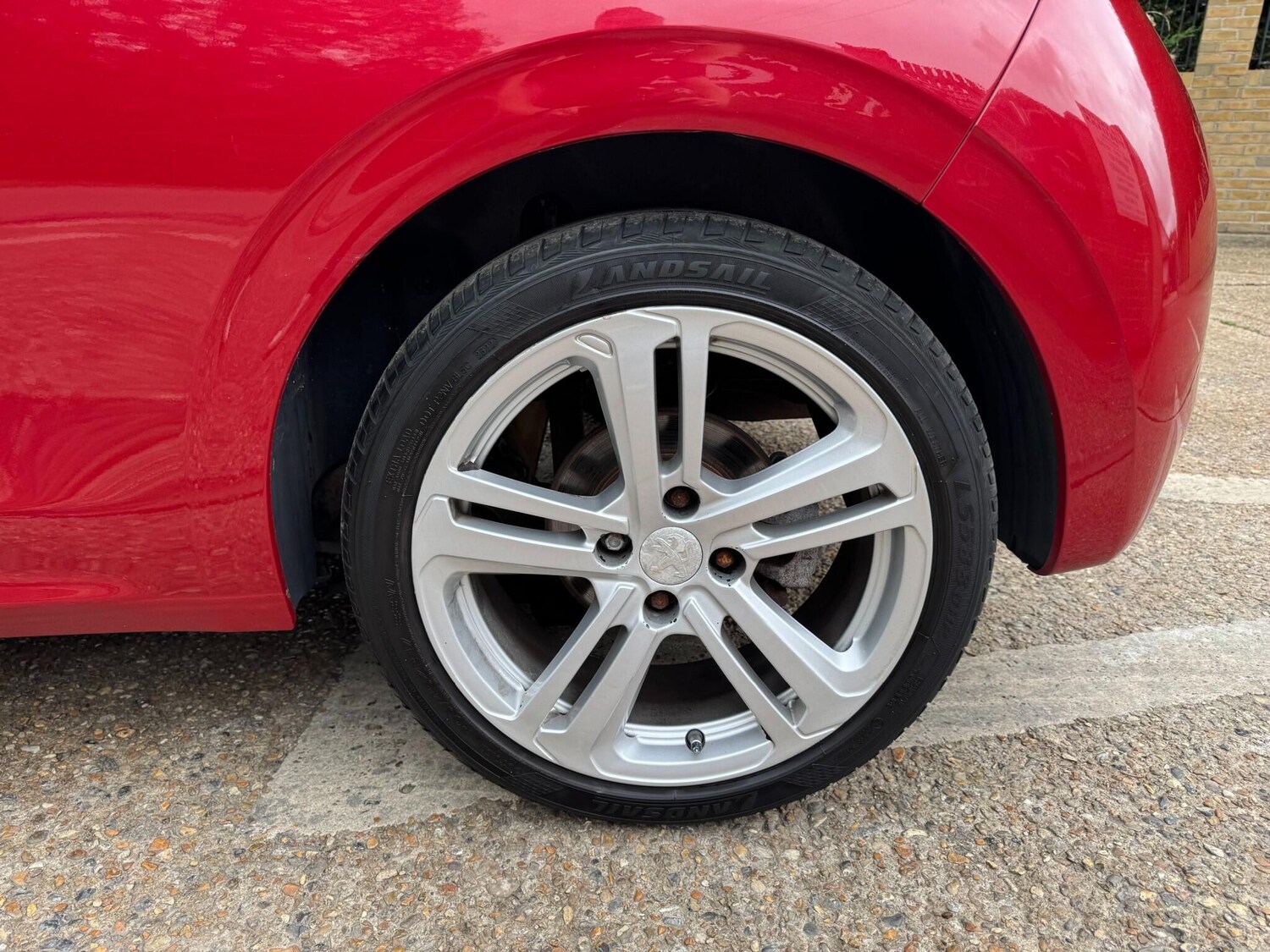 Used Peugeot 208 2016 for sale - 76360334: Photo 61