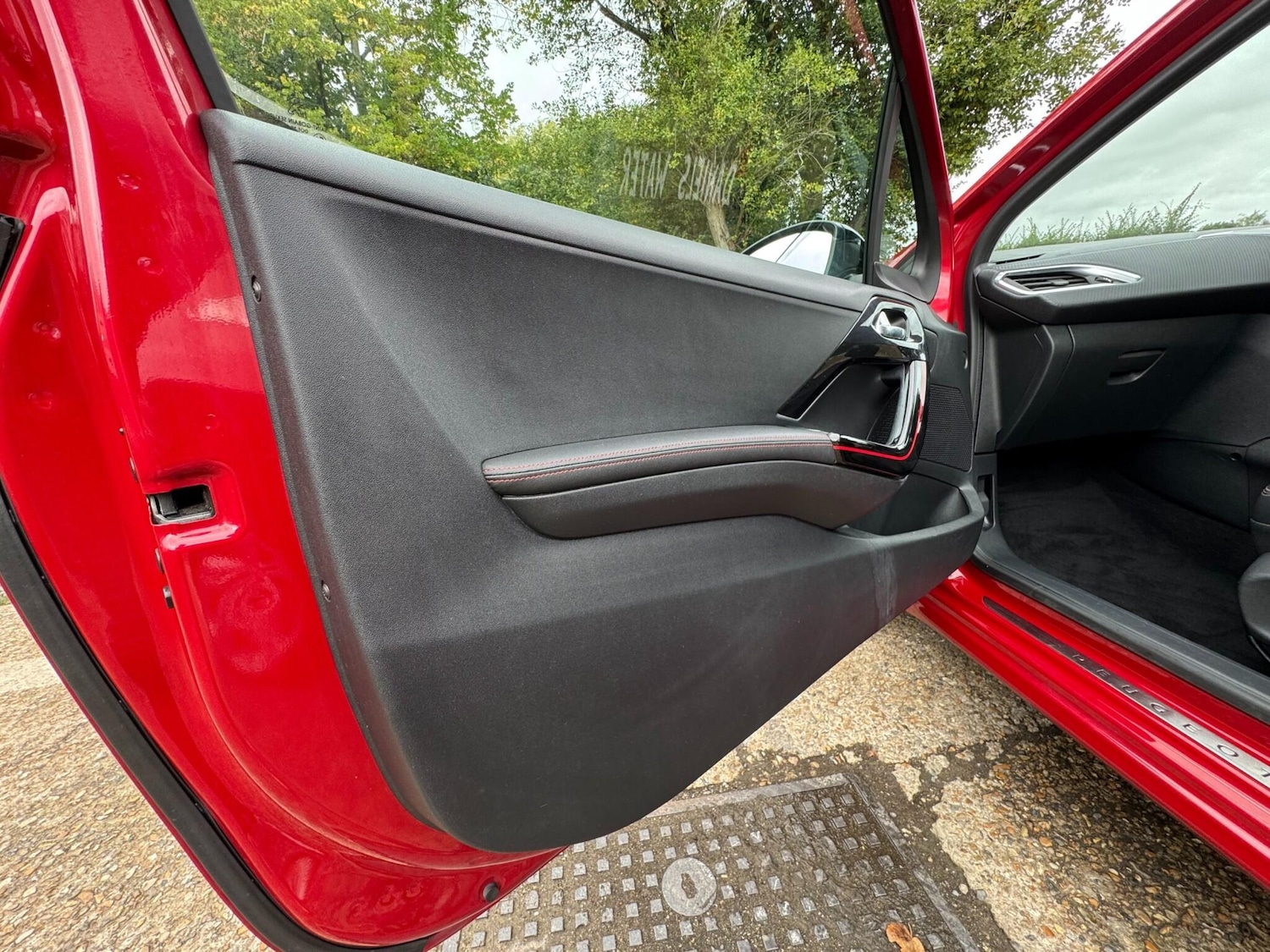 Used Peugeot 208 2016 for sale - 76360334: Photo 7