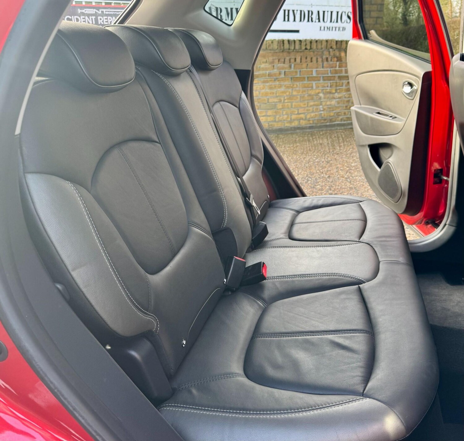 Used Renault Captur 2016 for sale - 77984120: Photo 63