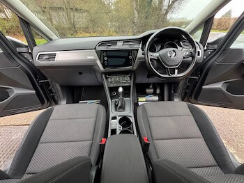 Used Volkswagen Touran 2019 for sale - 77808665: Photo