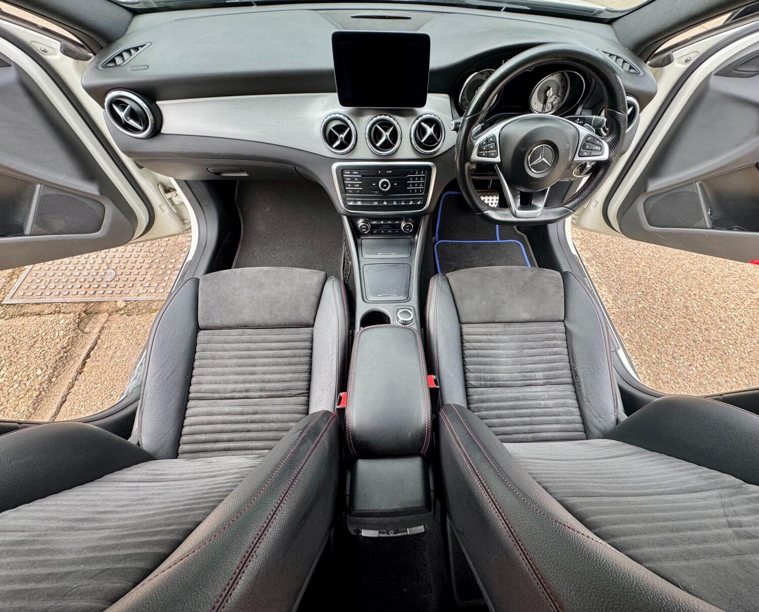 Used Mercedes-Benz GLA 2017 for sale - 77994938: Photo 73