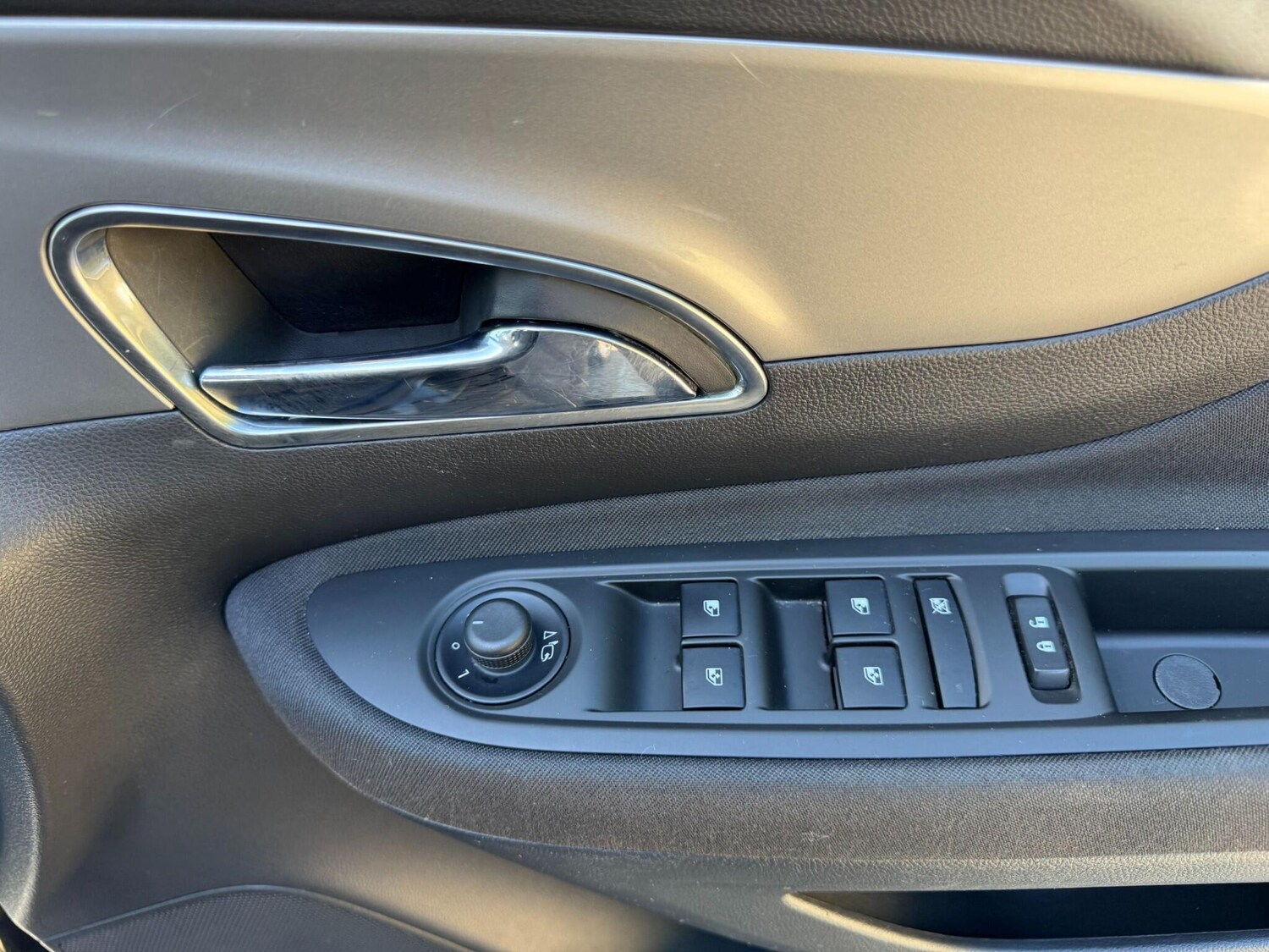 Used Vauxhall Mokka 2015 for sale - 76151578: Photo 81