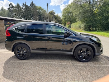 Used Honda CR-V 2017 for sale - 76152354: Photo