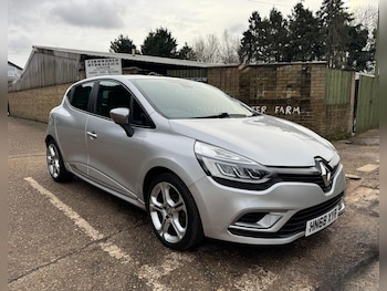 Used Renault Clio 2018 for sale - 76936644: Photo