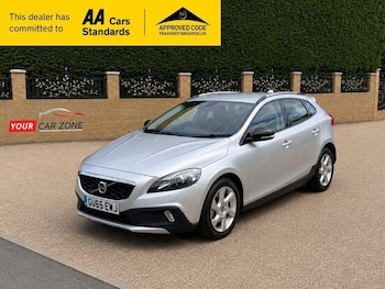 Used Volvo V40 2015 for sale - 79128969: Photo