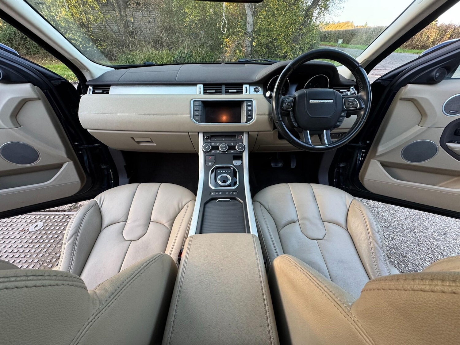 Used Land Rover Range Rover Evoque 2012 for sale - 78073975: Photo 2