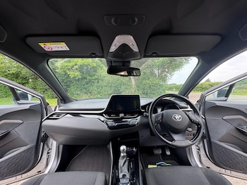 Used Toyota C-HR 2019 for sale - 78755373: Photo