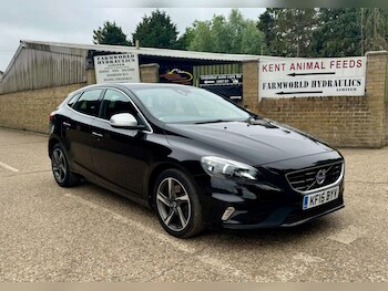 Used Volvo V40 2015 for sale - 78936025: Photo
