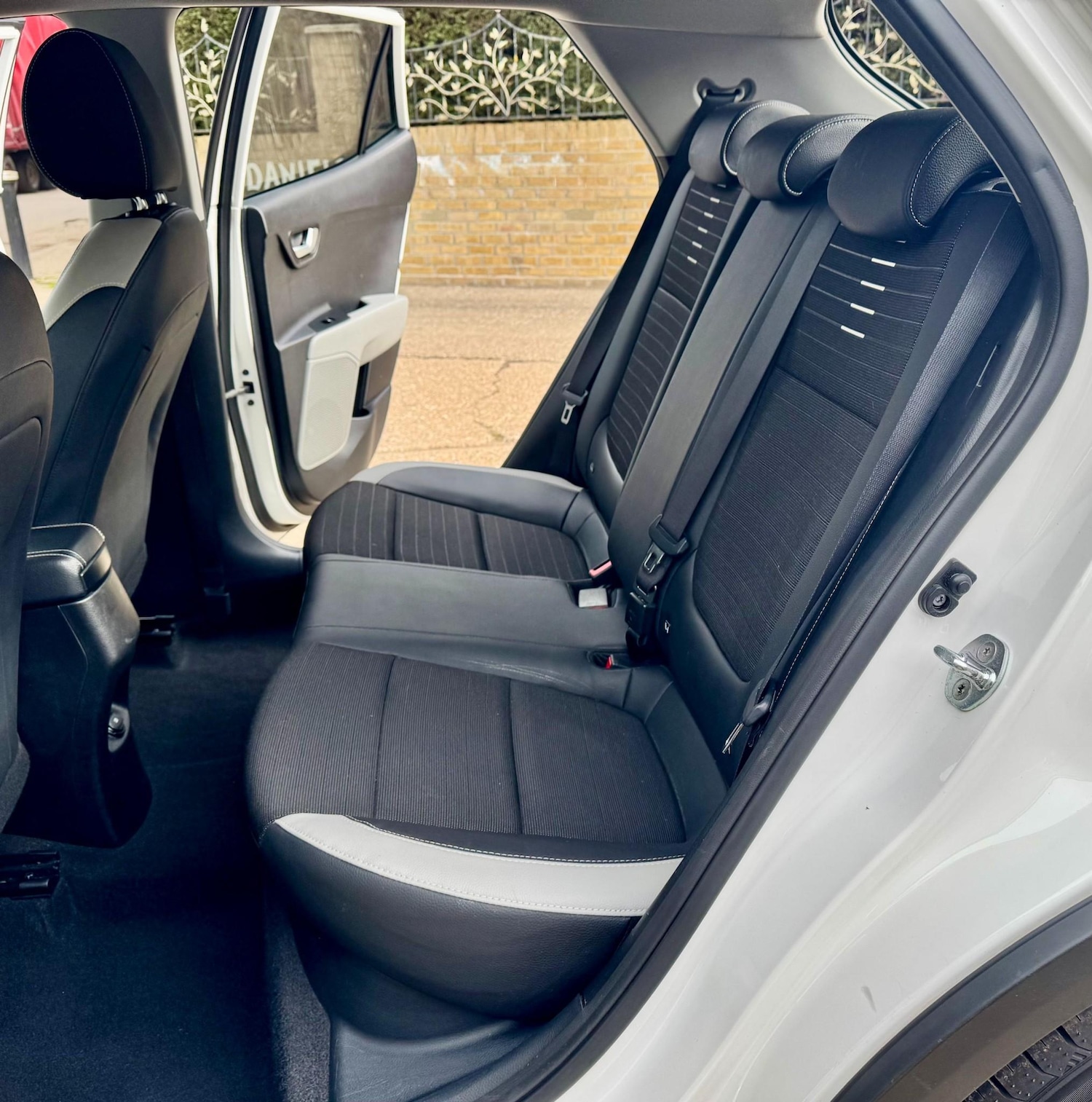 Used Kia Stonic 2019 for sale - 78002272: Photo 62