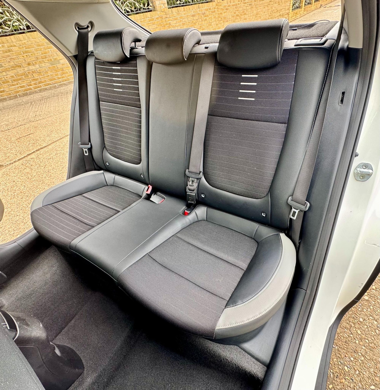 Used Kia Stonic 2019 for sale - 78002272: Photo 63