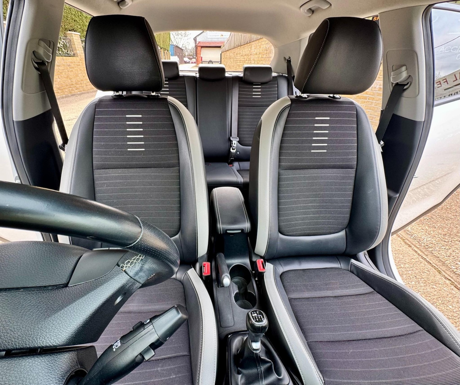 Used Kia Stonic 2019 for sale - 78002272: Photo 73