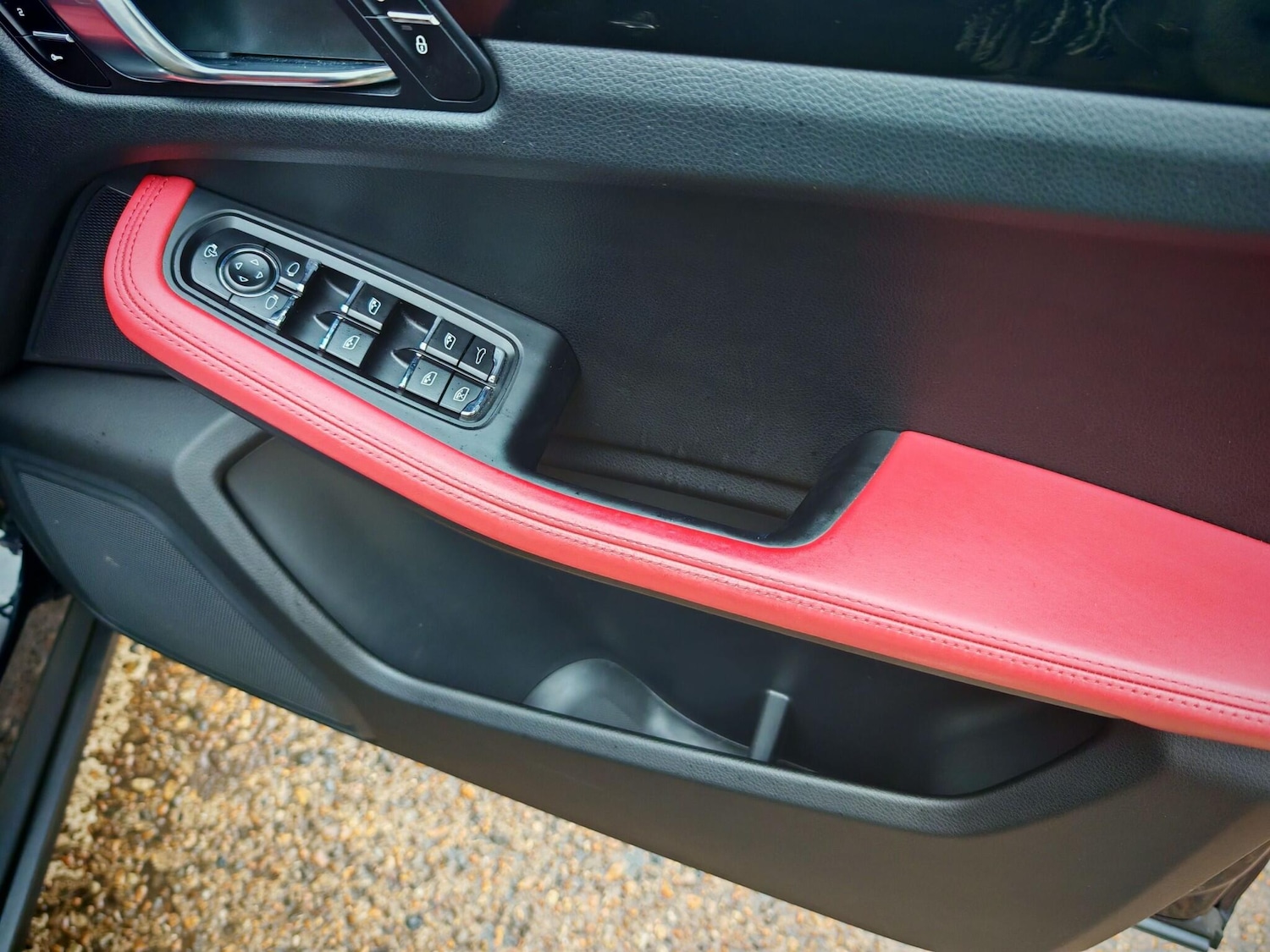 Used Porsche Macan 2015 for sale - 76742728: Photo 42